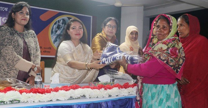গাইবান্ধায় শীতার্তদের পাশে পুনাক গাইবান্ধায় শীতার্তদের পাশে পুনাক
